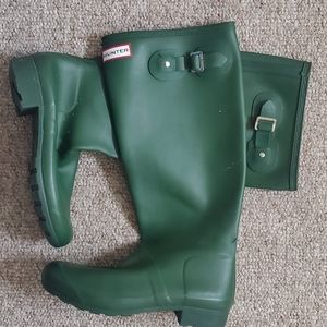 HUNTER rain boots